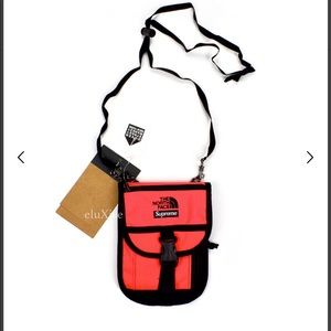 North face Supreme Utility Pouch